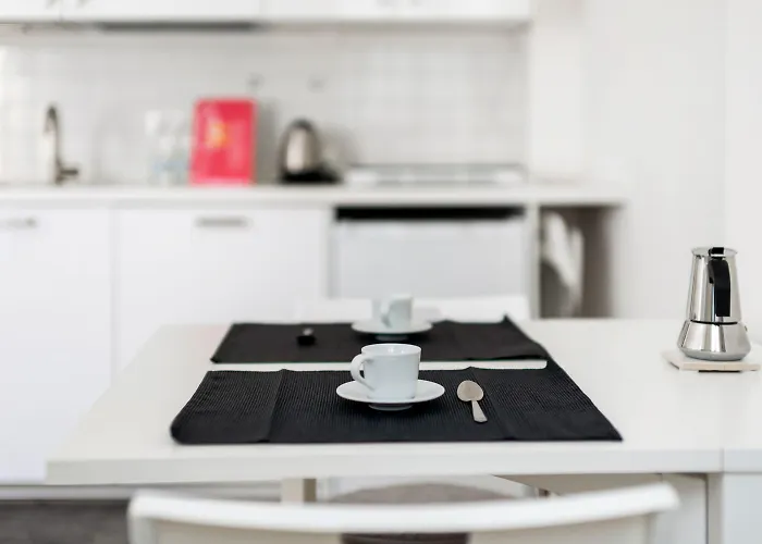 White Leaves By Wonderful Italy